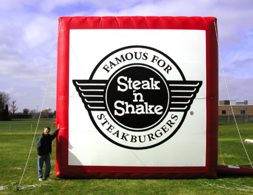 Custom Advertising Balloons steak n' shake 18'  logo wall